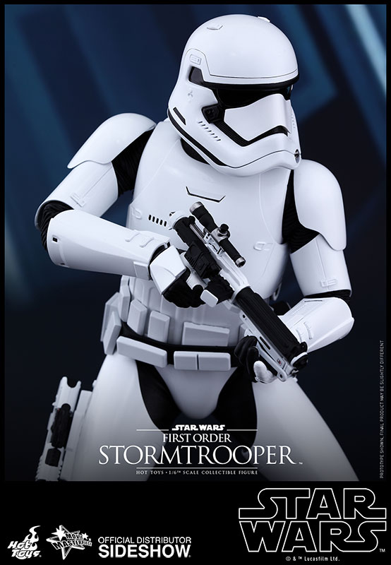 star-wars-first-order-stormtrooper-sixth-scale-hot-toys-902536-03